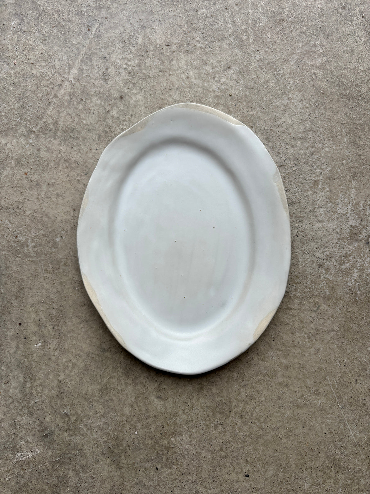 Star White Oval Martha Plate